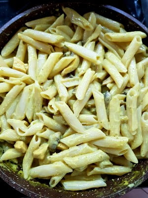 مراحل تهیه پاستا آلفردو همراه با ویدیو