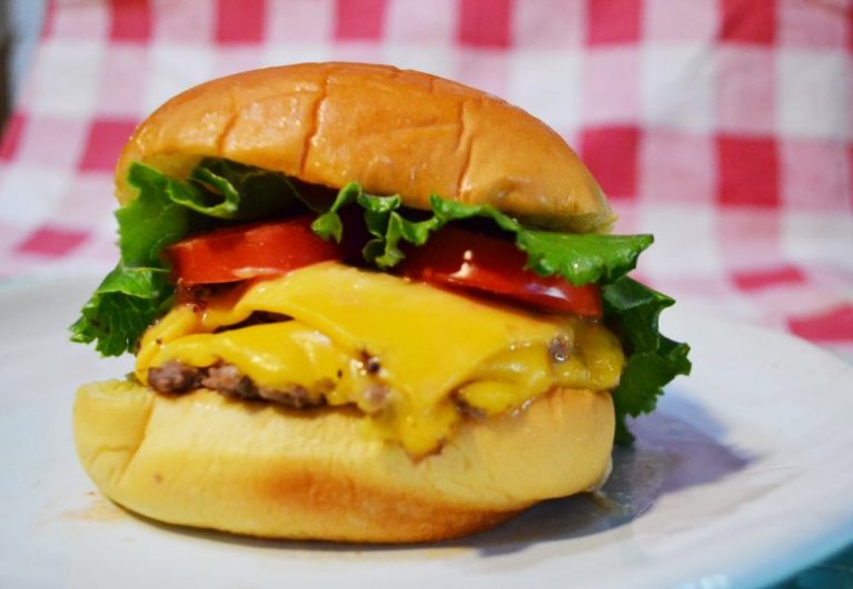 طرز تهیه همبرگر رستورانی