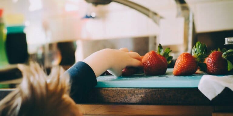 تغذیه کودک در سن رشد