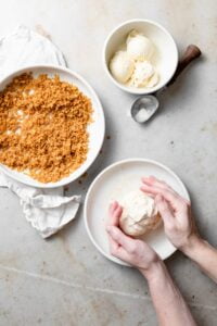 دسر بستنی سرخ شده