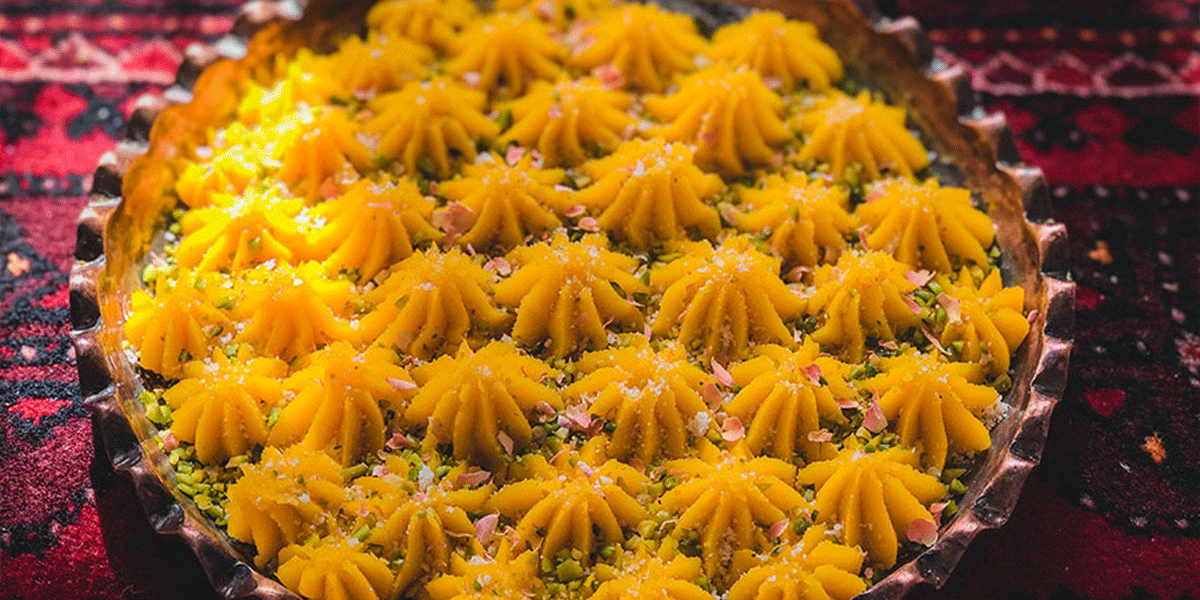 طرز تهیه حلوا شیر زعفرانی