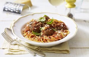 طرز تهیه پاستا با کوفته قلقلی