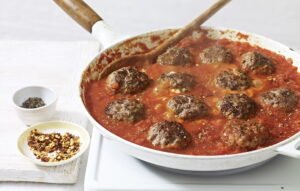 پخت کوفته قلقلی در سس