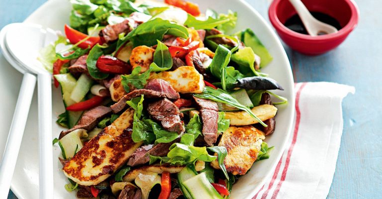 سالاد با پنیر کبابی