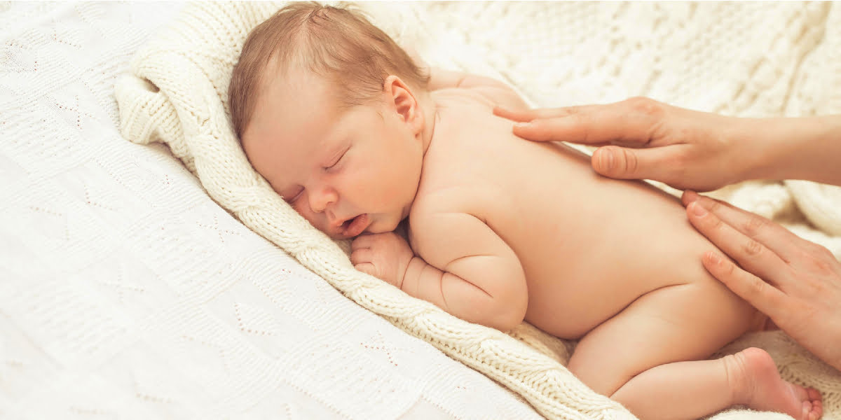 اهمیت ماساژ نوزاد