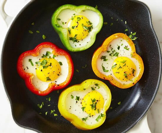 طرز تهیه نیمرو طرز تهیه انواع نیمرو، نیمرو با فلفل دلمه