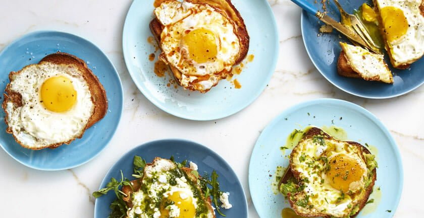 طرز تهیه نیمرو با نان تست