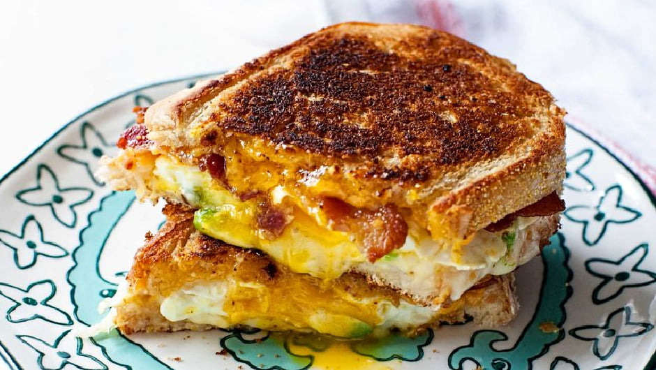 ساندویچ پنیر گریل