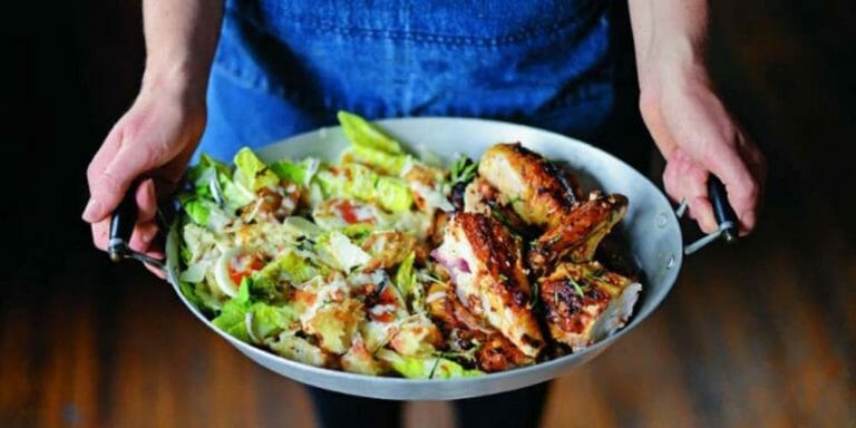 سالاد سزار با فیله سوخاری