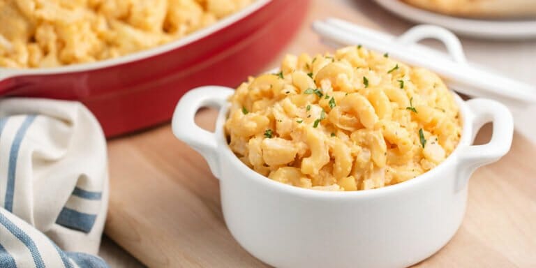 پاستا با ماست ایسلندی