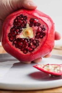 دانه کردن انار به روش سنتی-2