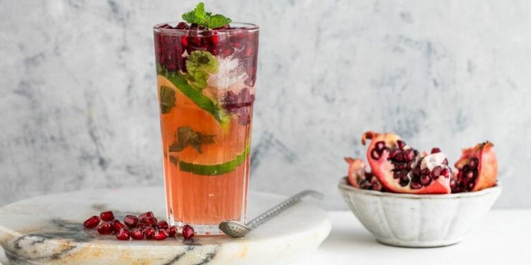 طرز تهیه نوشیدنی برای شب یلدا