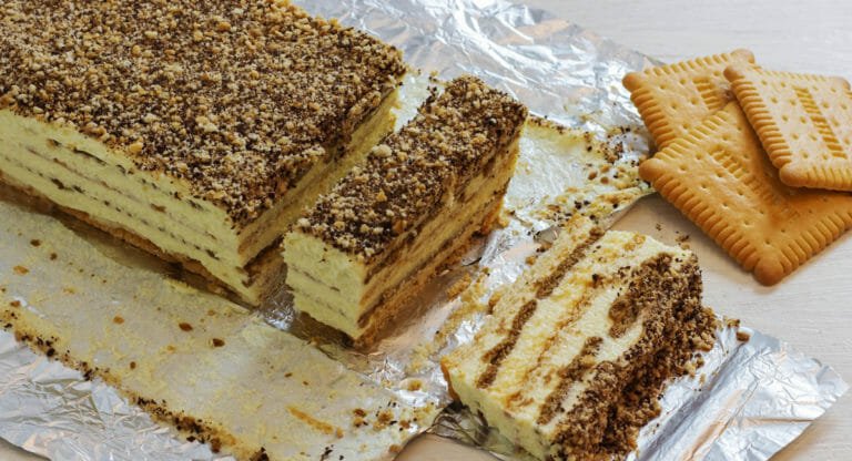 دسر مخصوص با فرنی