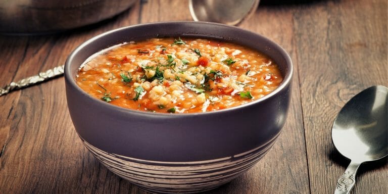 طرز تهیه آش کلم قمری