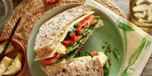 طرز تهیه ساندویج صبحانه