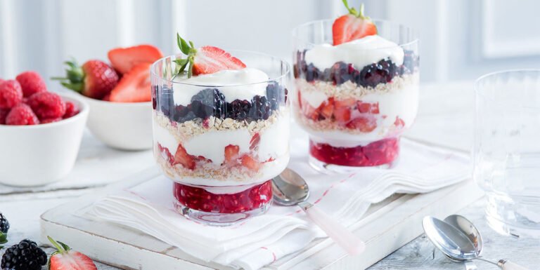 طرز تهیه ماست میوه ای