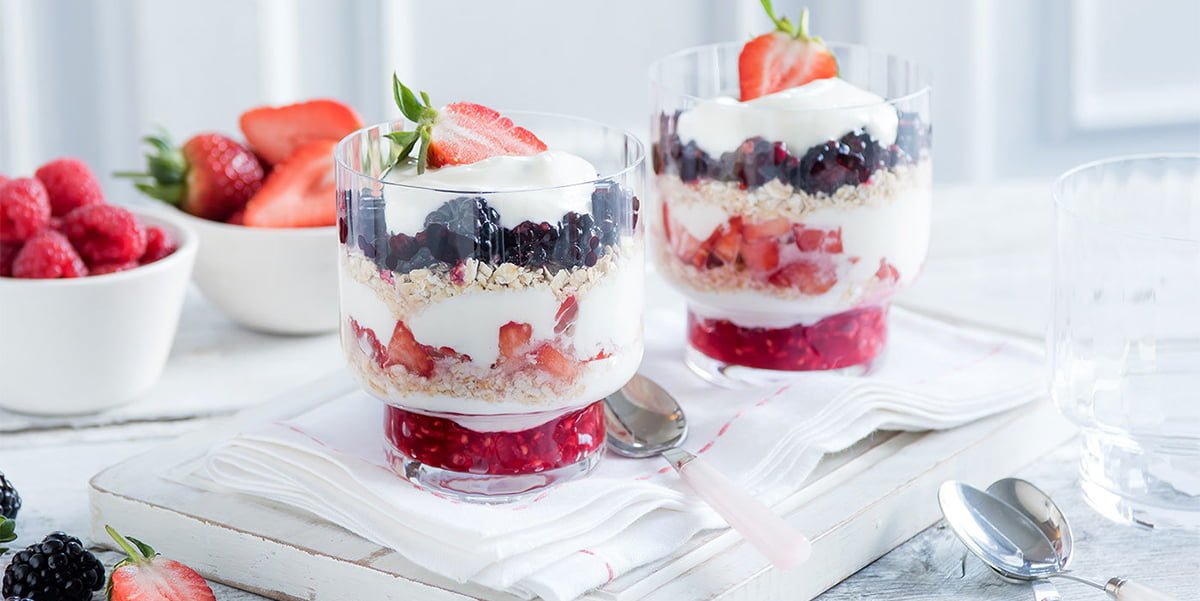 طرز تهیه ماست میوه ای