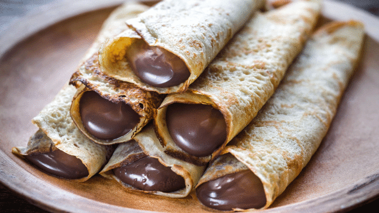 کرپ شکلات و کره بادام