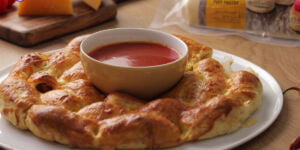 طرز تهیه رول گوشت پنیری با خمیرهزارلا پمینا