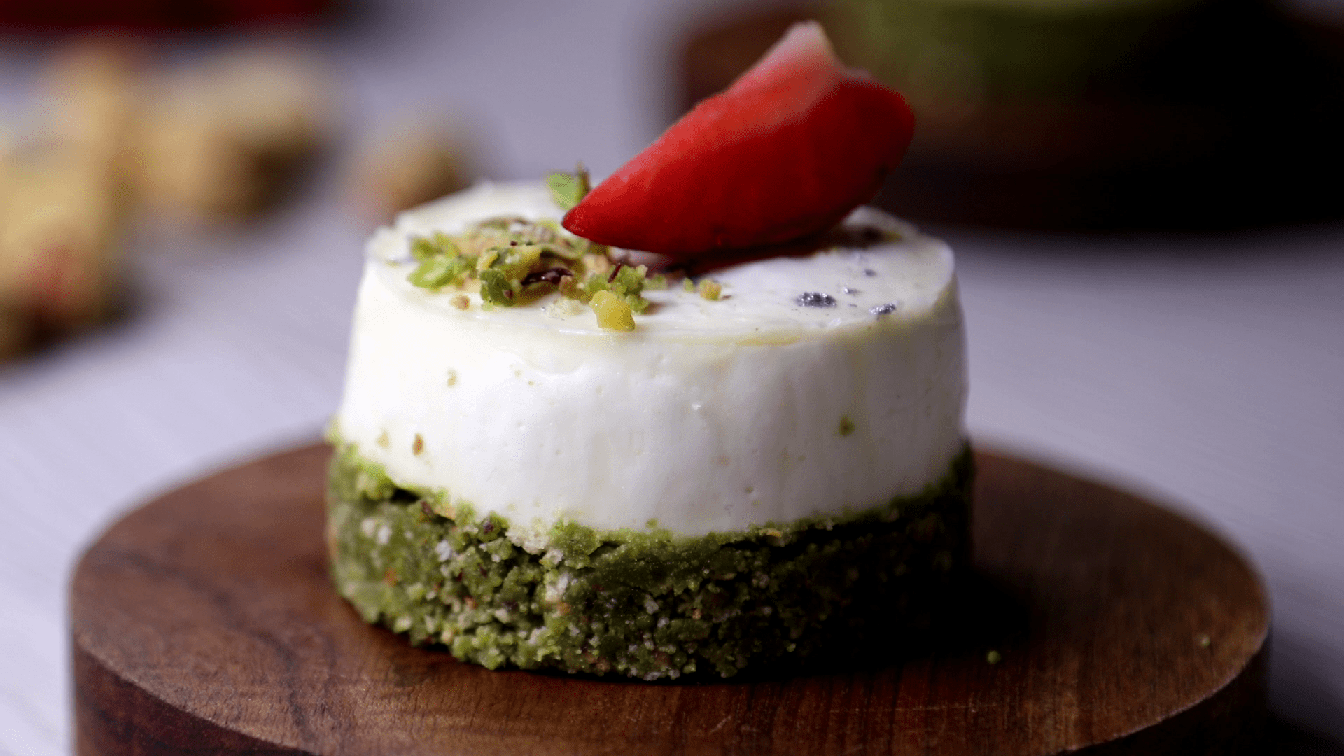 طرز تهیه بیسکوکیک با ماست سون