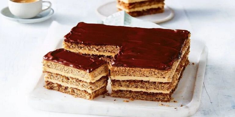 طرز تهیه کیک فندقی خوشمزه