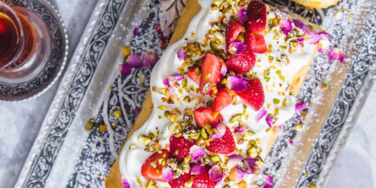 طرز تهیه رولت خامه ای