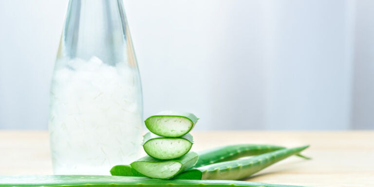 طرز تهیه شربت آلوئه ورا خانگی