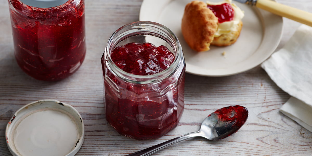 طرز تهیه مارمالاد توت فرنگی