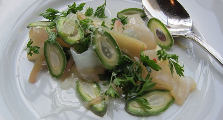 ترشی چغاله بادام