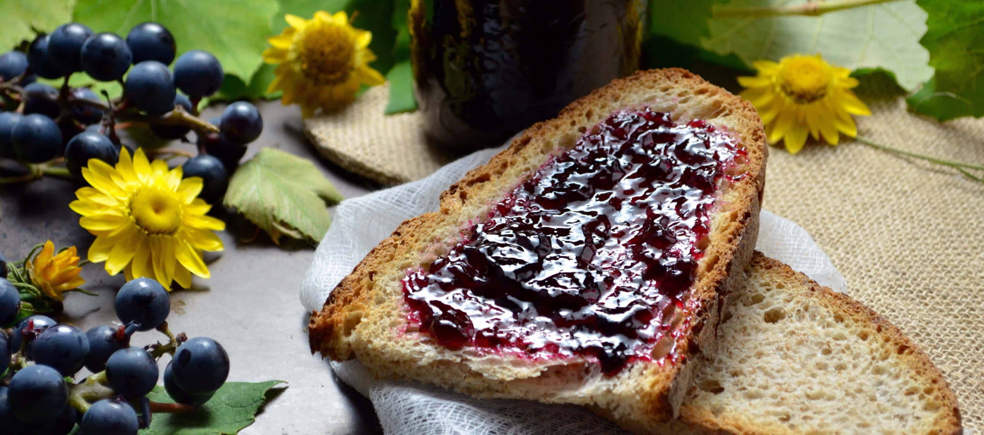 طرز تهیه مربا انگور مقوی