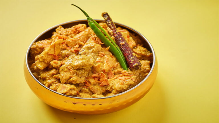 خورش کاری با ماست