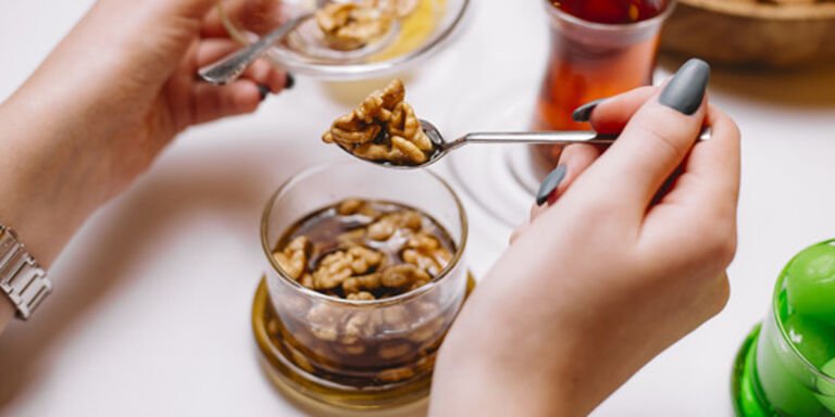 طرز تهیه مربا گردو