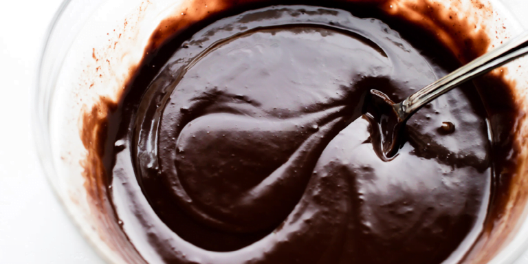 طرز تهیه گاناش شکلاتی