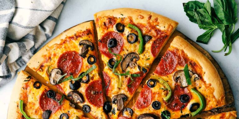 پیتزا سوسیس کالباس