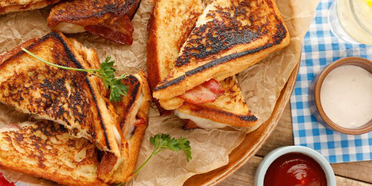 نان و پنیر مخصوص