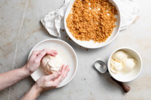 طرز تهیه بستنی سرخ شده