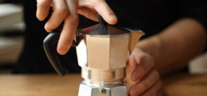 تهیه قهوه در موکاپات