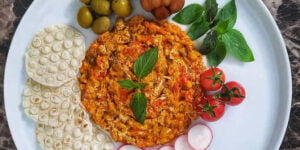 طرز تهیه میرزا قاسمی با گردو