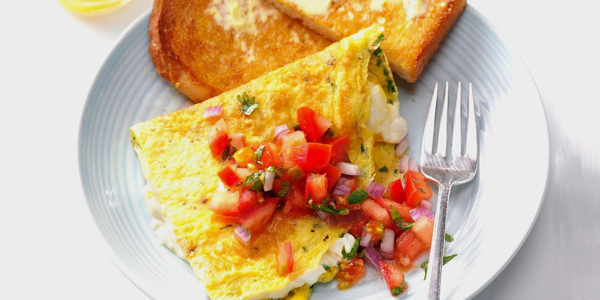 طرز تهیه املت سبزیجات و پنیر