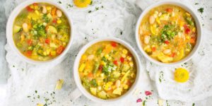 طرز تهیه سوپ گیاهی با شیر نارگیل