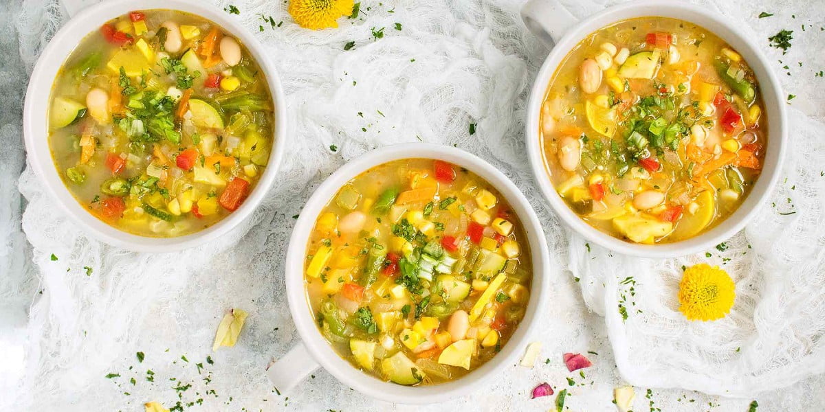 طرز تهیه سوپ گیاهی با شیر نارگیل