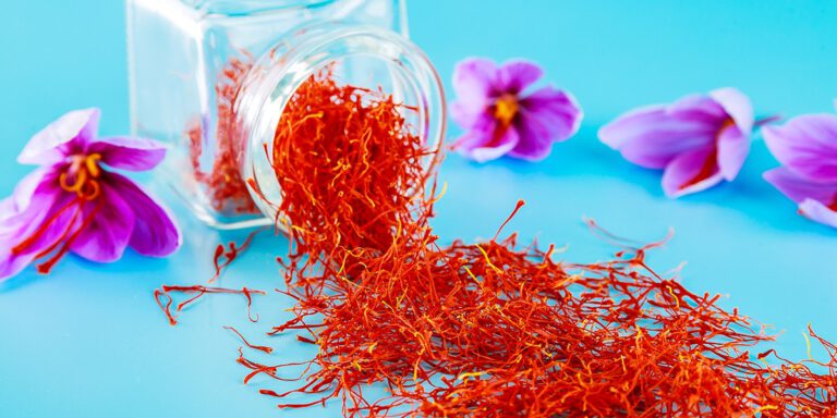 زعفران دم کرده