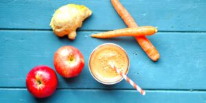 طرز تهیه آب سیب و هویج