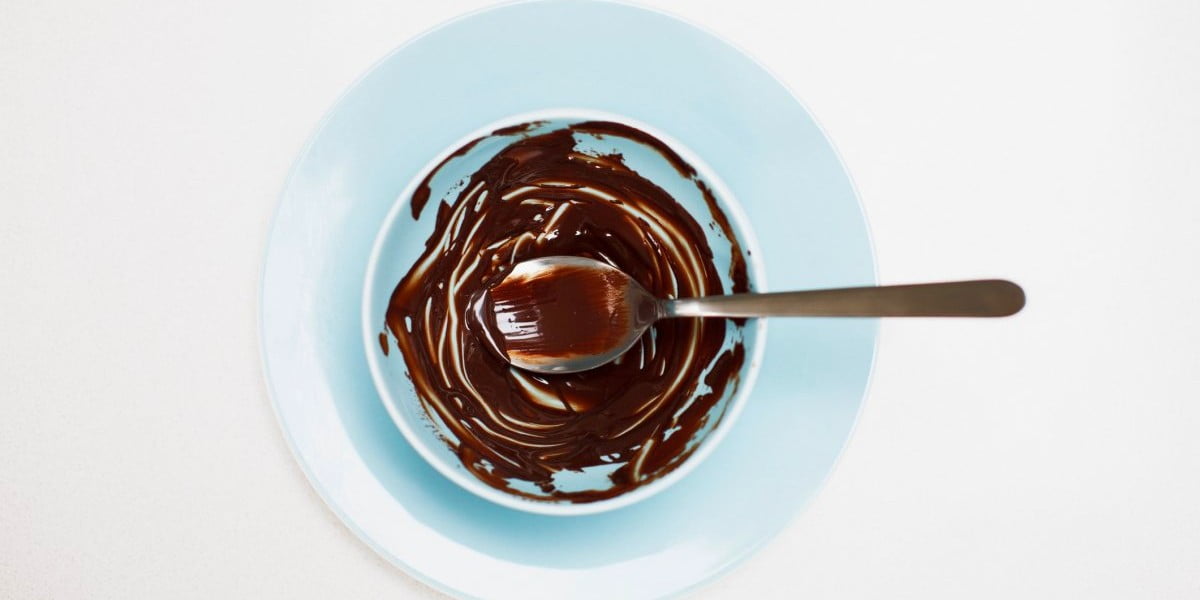 طرز تهیه سیروپ شکلات خانگی