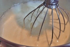 طرز تهیه رولت خامه ای-82