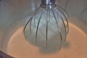 طرز تهیه رولت خامه ای-81