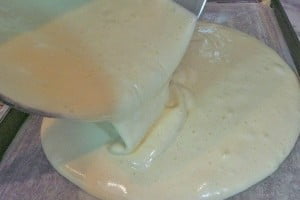 طرز تهیه رولت خامه ای-14