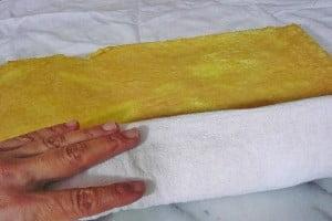 طرز تهیه رولت خامه ای-51