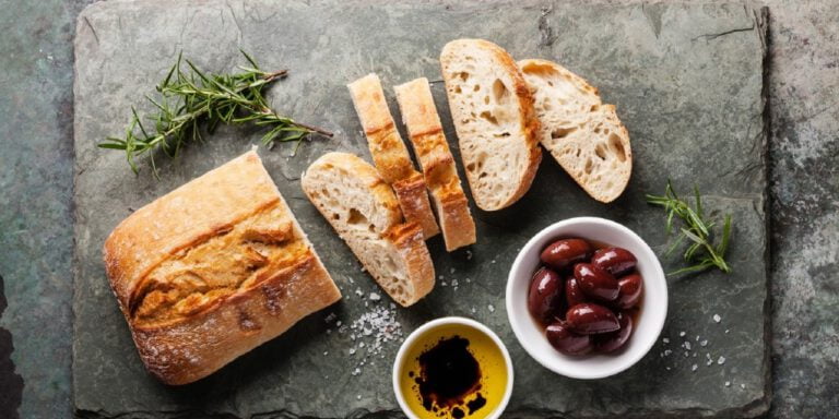 نان روغن زیتون