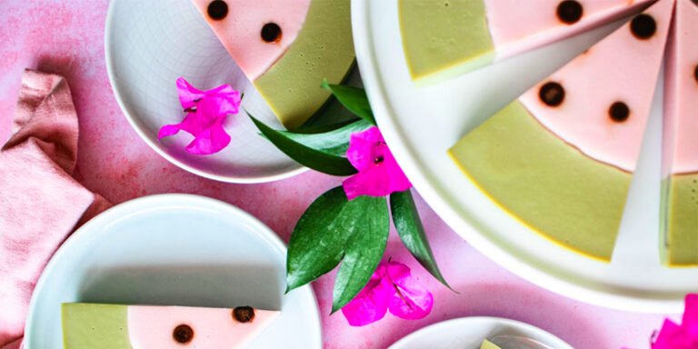 طرز تهیه دسر یلدایی پاناکوتا هندوانه ای ویژه افراد وگان